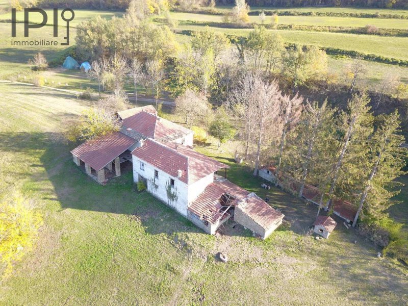 Отдельно стоящий дом в Пеццоло-Валле-Уццоне