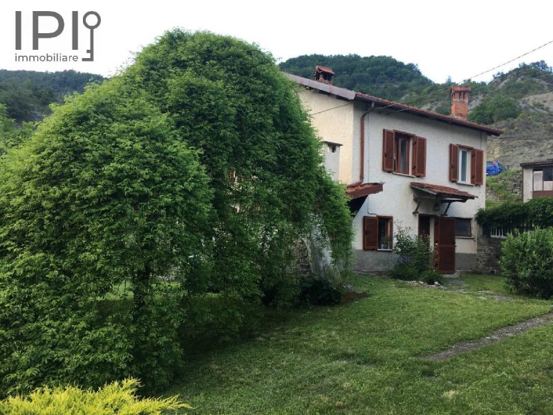 Casa en Spigno Monferrato