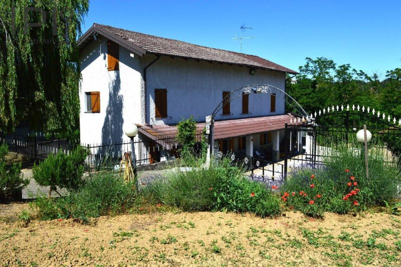 Maison à Incisa Scapaccino