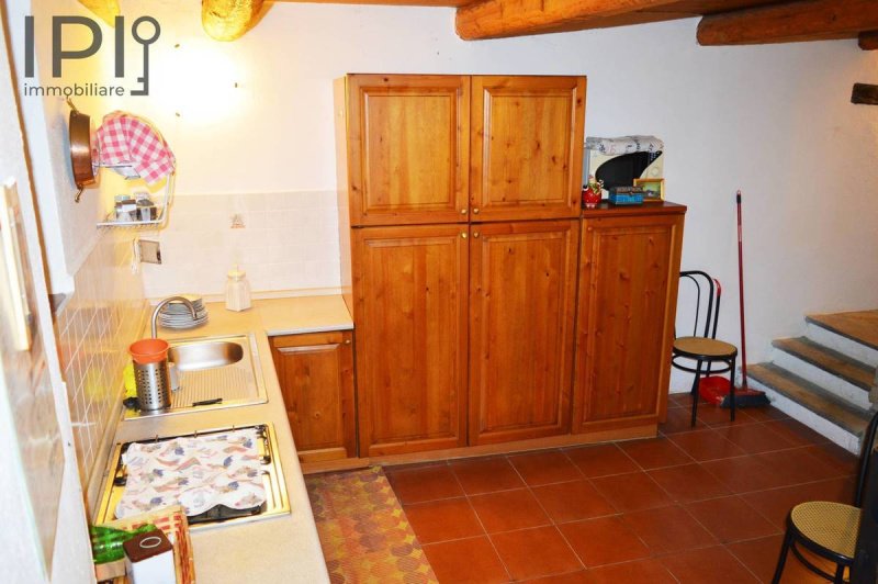 Half-vrijstaande woning in Castelletto Uzzone