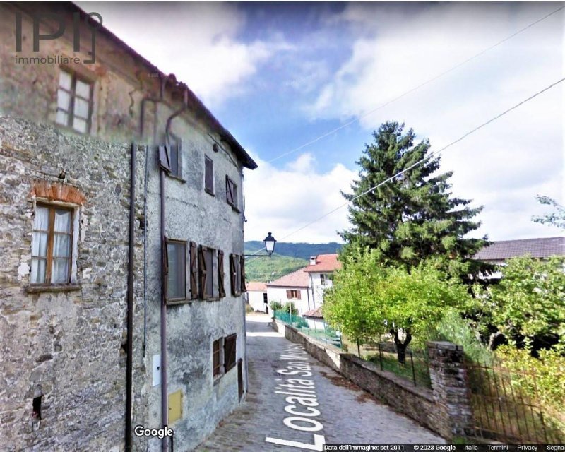 Half-vrijstaande woning in Castelletto Uzzone