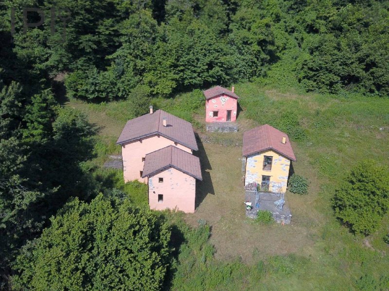 Casa en Cairo Montenotte