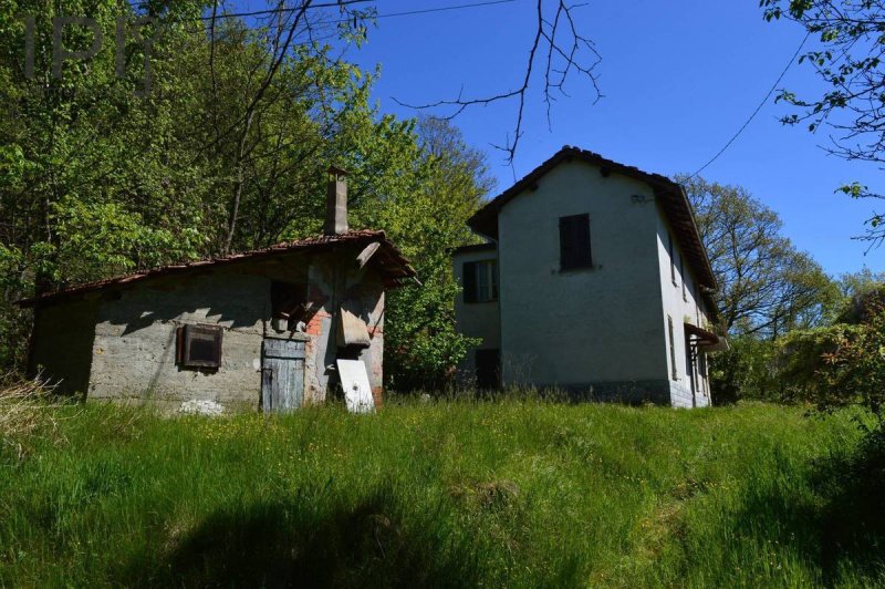Hus på landet i Spigno Monferrato