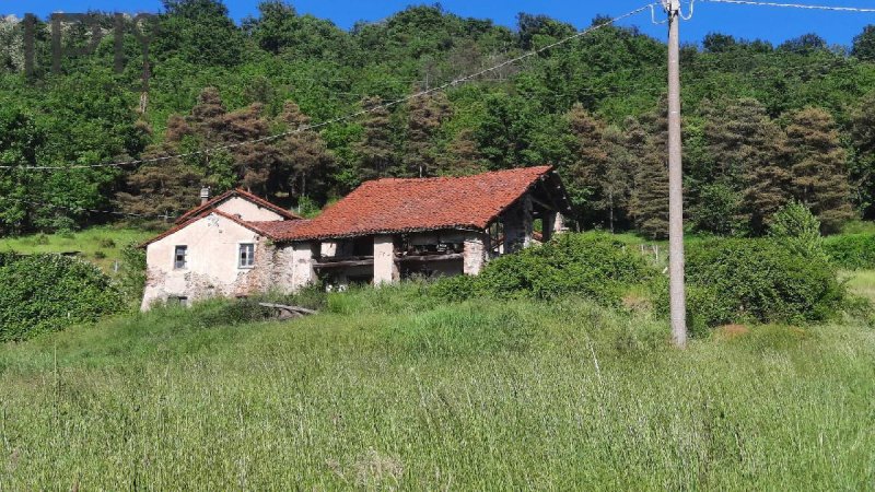 Casa de campo en Cairo Montenotte