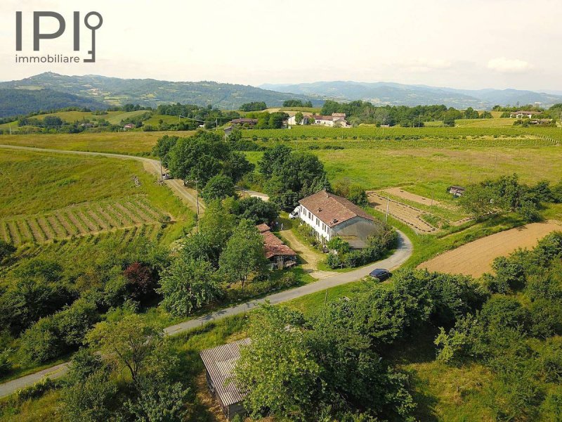 Country house in Bistagno