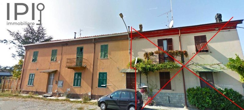 Особняк из двух квартир в Момбальдоне