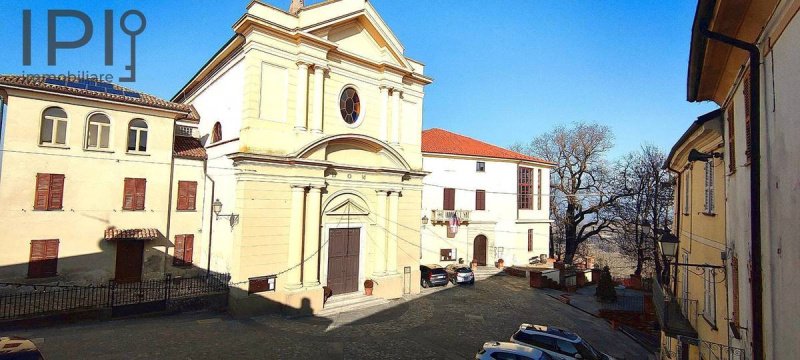 罗凯罗堡半独立房屋