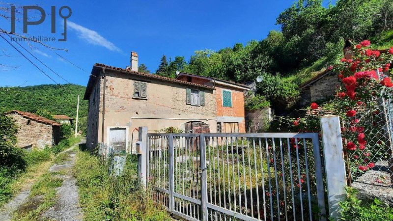 Country house in Cairo Montenotte