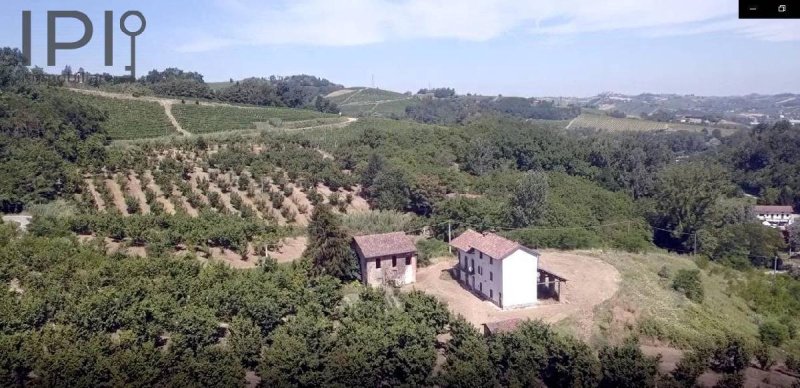 Country house in Cassinasco
