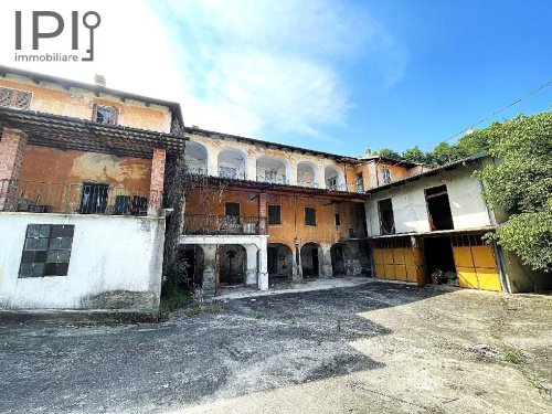 Reihenhaus in Vesime