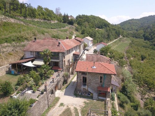 Landhuis in Perletto