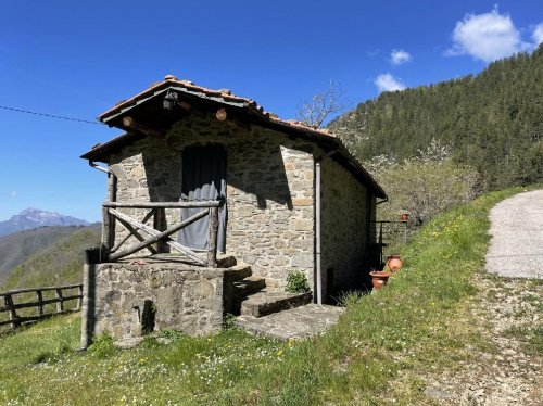 Country house in Barga