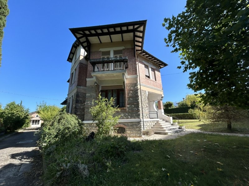 Villa a Barga