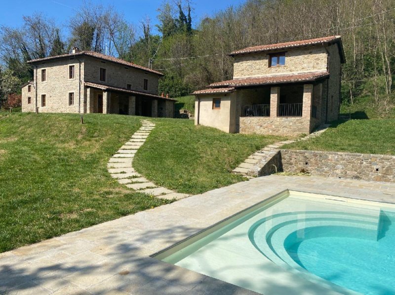 Country house in Barga