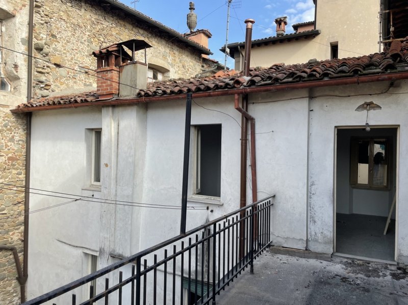 Half-vrijstaande woning in Barga