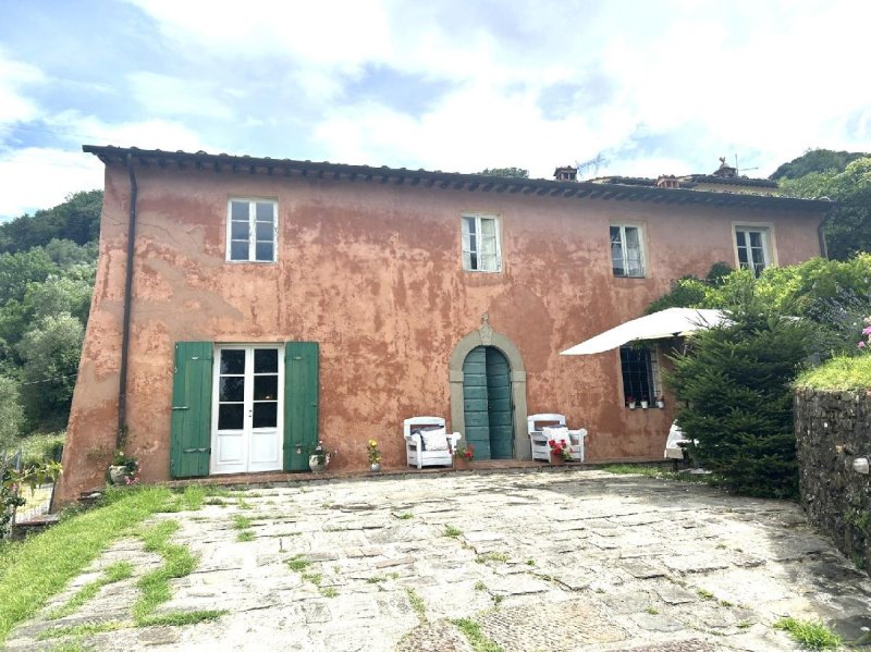 Сельский дом в Лукка