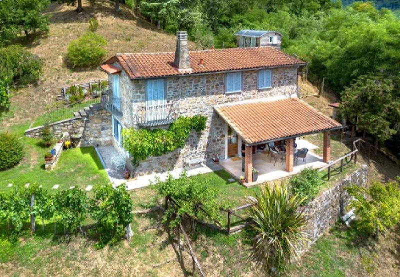 Casa di campagna a Coreglia Antelminelli