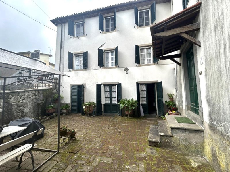 3 Bedrooms Country house for sale in Barga [795491] | Gate-away®