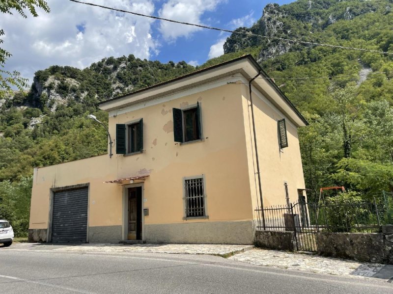 Vrijstaande woning in Bagni di Lucca