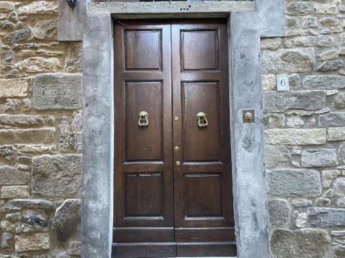 Apartment in Barga