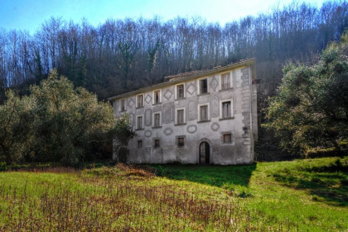 Historiskt hus i Isola del Liri