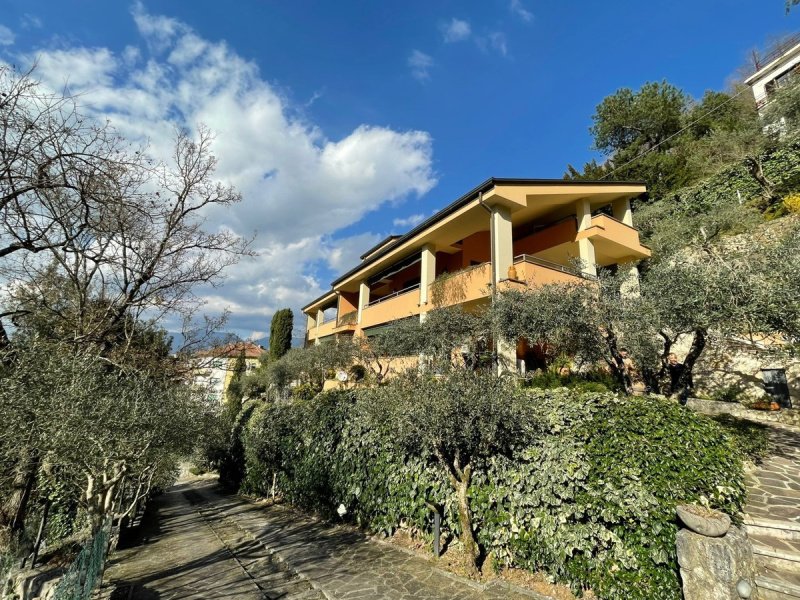 Villa in Atina