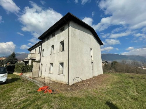 Top-to-bottom house in Sora