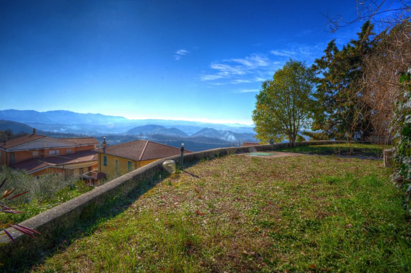 佩斯科索利多半独立房屋