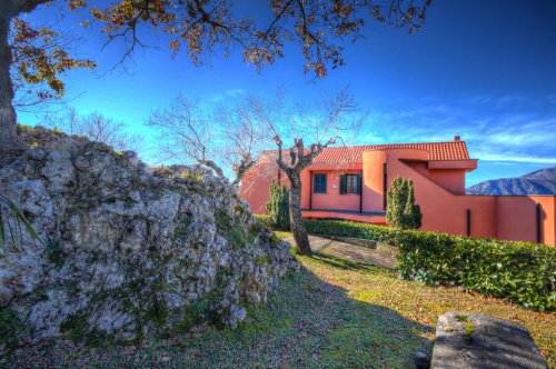 佩斯科索利多半独立房屋