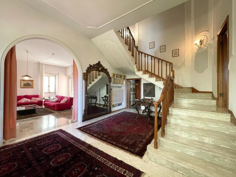 Moradia em Isola del Liri