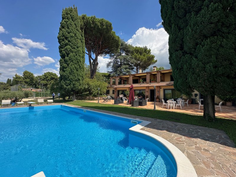 Villa en Monte Porzio Catone