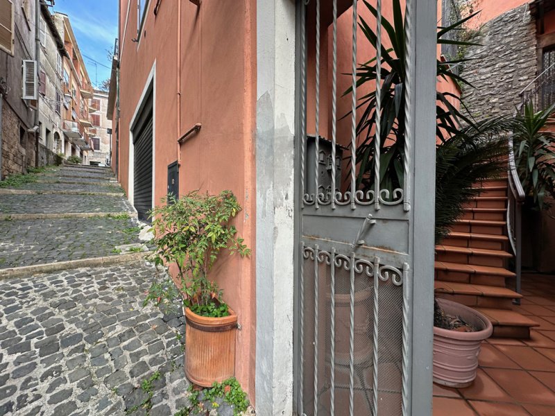 Историческое здание в Ферентино