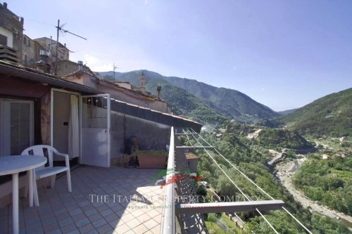 Casa histórica en Montalto Carpasio