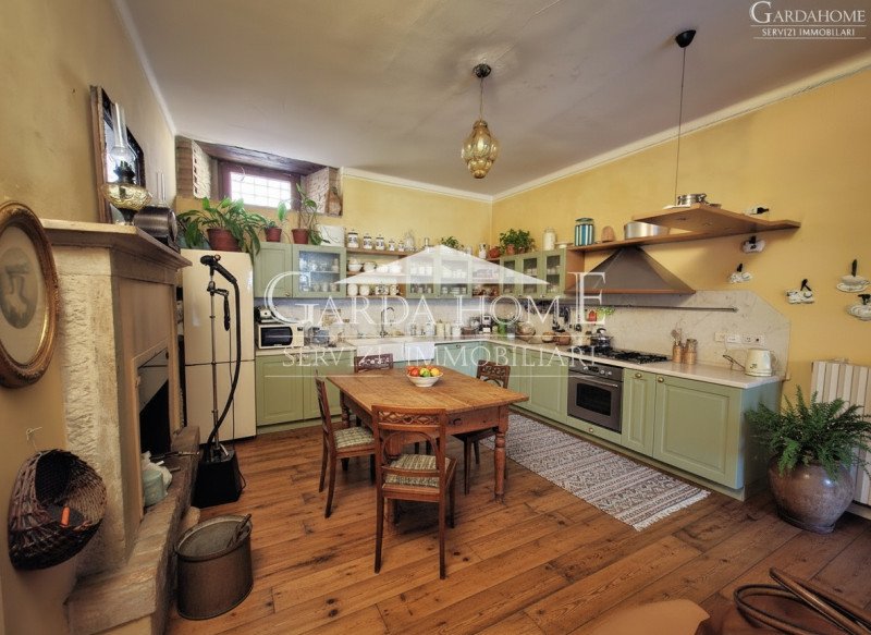 Дом в Лонато-дель-Гарда