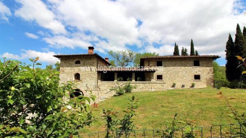 Klein huisje op het platteland in Chiusi della Verna