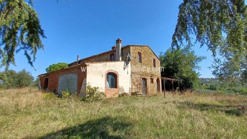 Klein huisje op het platteland in Lucignano