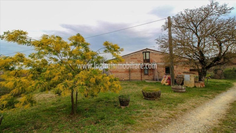 Klein huisje op het platteland in Montepulciano