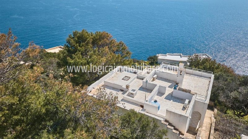 Villa a Gagliano del Capo