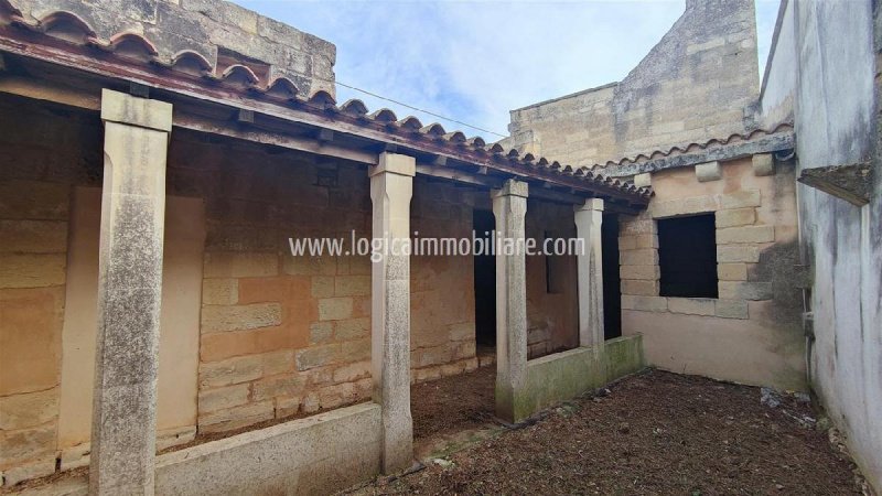 Casa indipendente a San Donato di Lecce