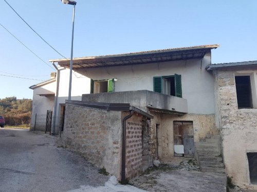 Casa semi indipendente a Rocca d'Arce