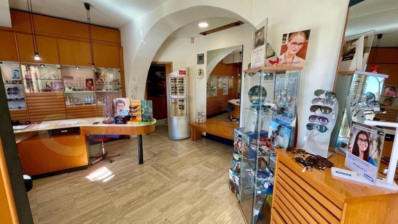 Inmueble comercial en Arpino