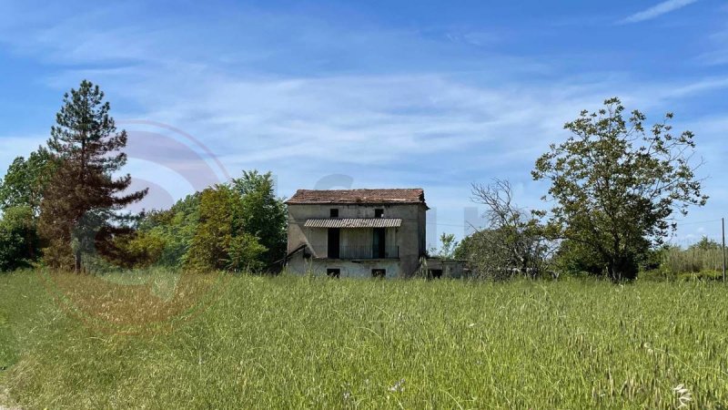 Klein huisje op het platteland in Pontecorvo