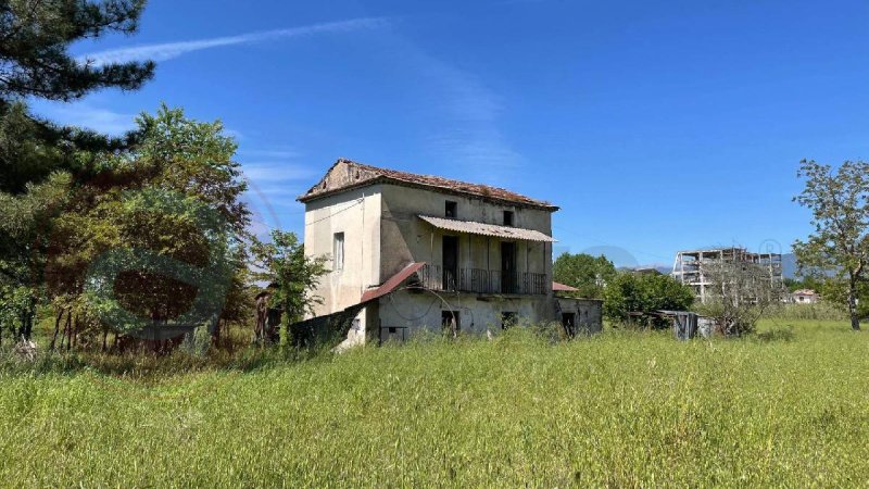 Klein huisje op het platteland in Pontecorvo