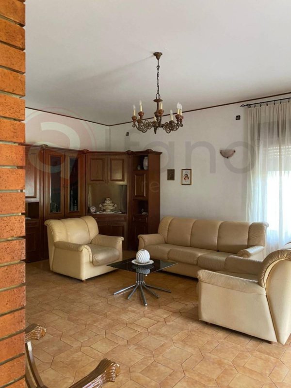 Detached house in Arce