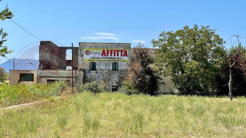 Edificio en Castrocielo