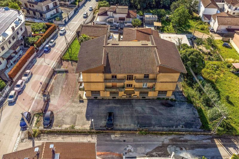 Edificio en Piedimonte San Germano