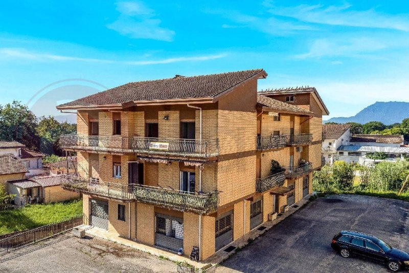 Edificio en Piedimonte San Germano