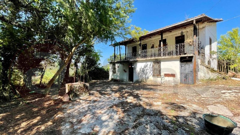 Detached house in Rocca d'Arce