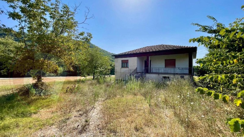 Detached house in Arce