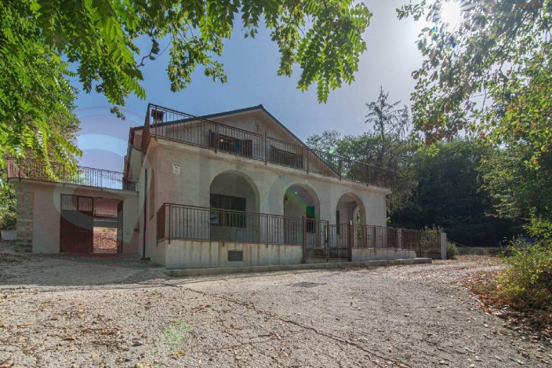 Villa i Arce